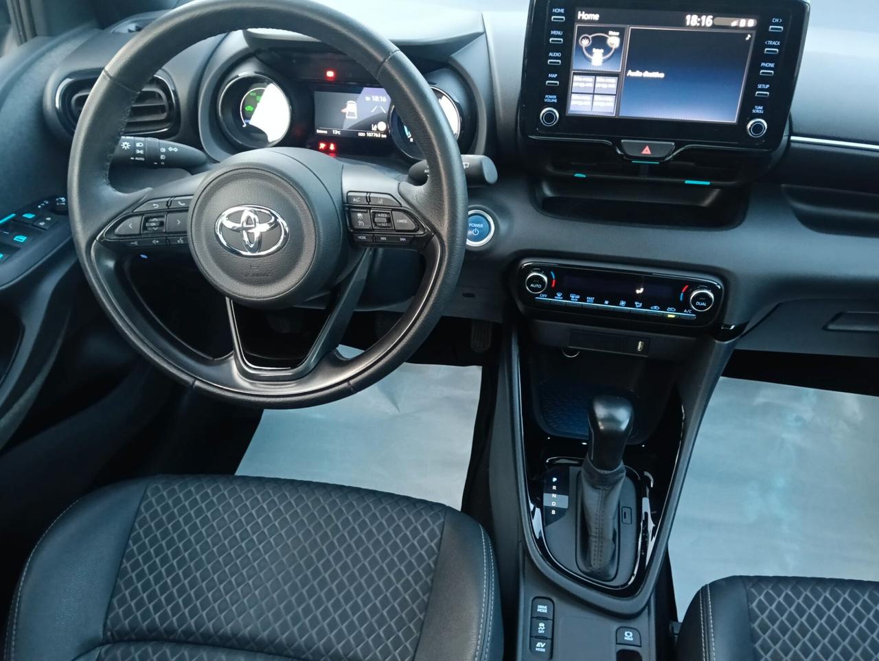 Toyota Yaris 1.5 Hybrid 5 porte Lounge