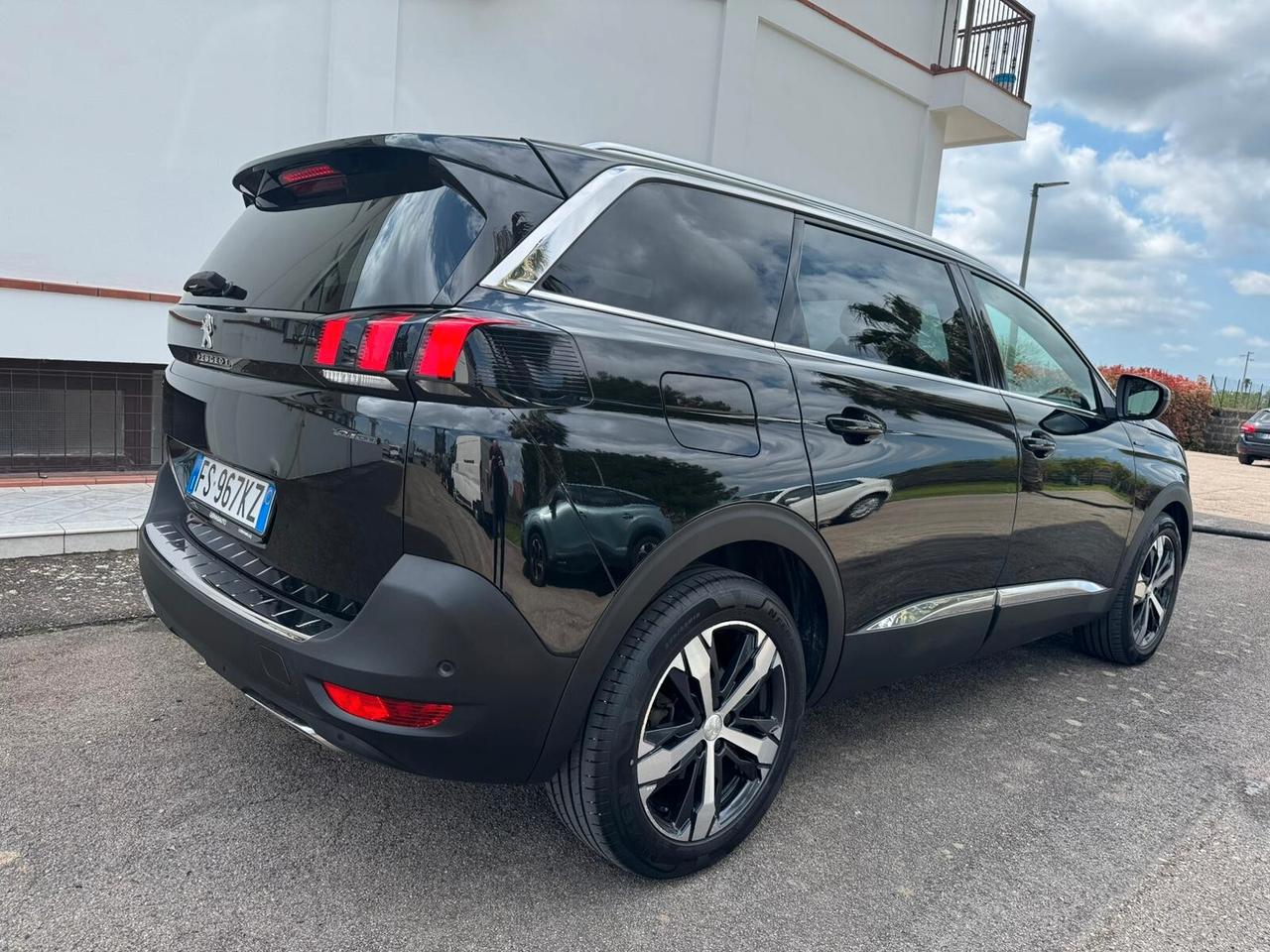 Peugeot 5008 GT-Line 7Posti