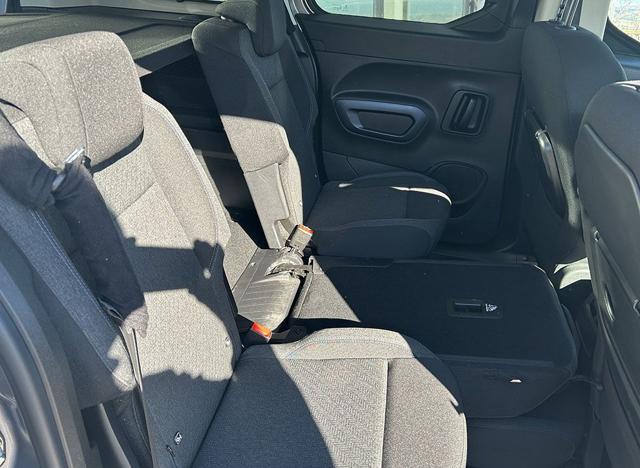 PEUGEOT Rifter BlueHDi 100 S&S Allure Pack Standard