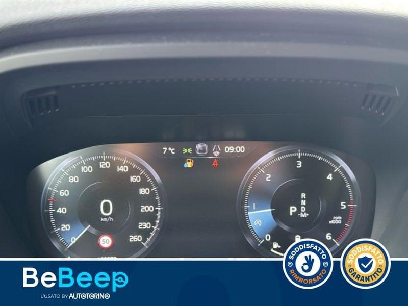 Volvo XC60 2.0 B4 MOMENTUM AWD AUTO MY20