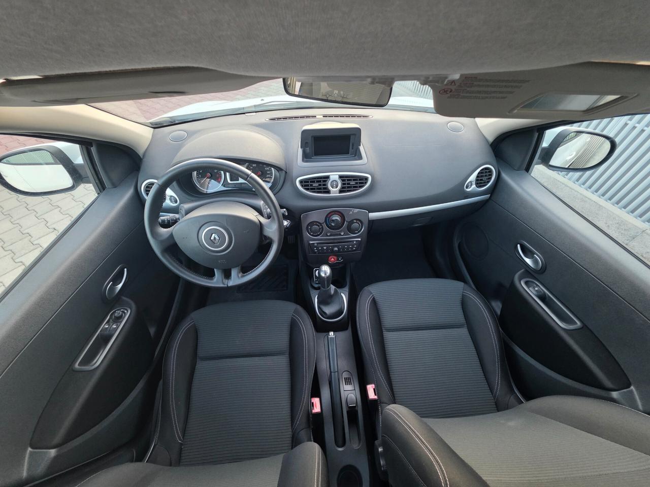 Renault Clio 1.2 75CV perfetta e garantita 12 mesi