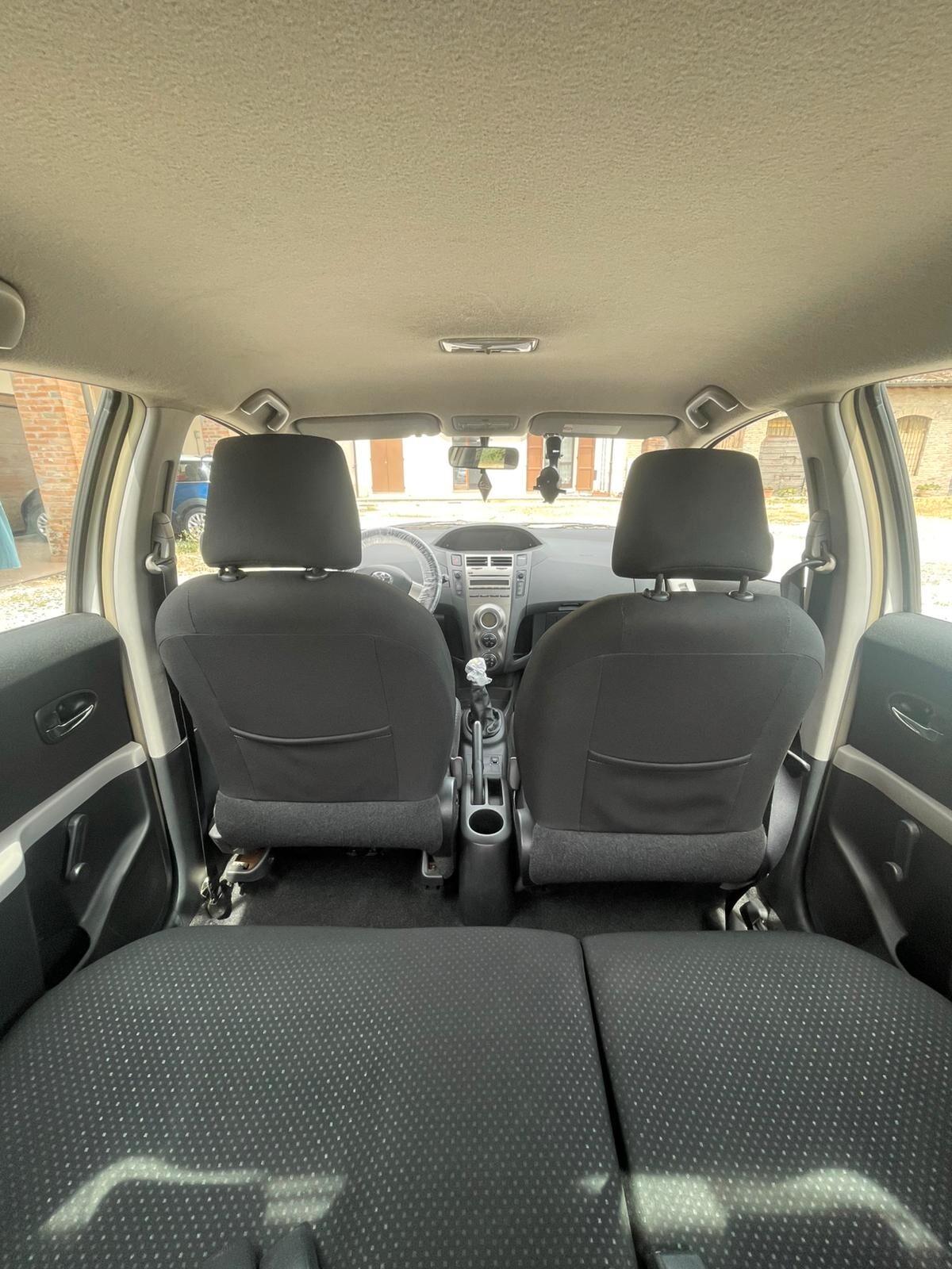Toyota Yaris 1.0 5 porte Sol