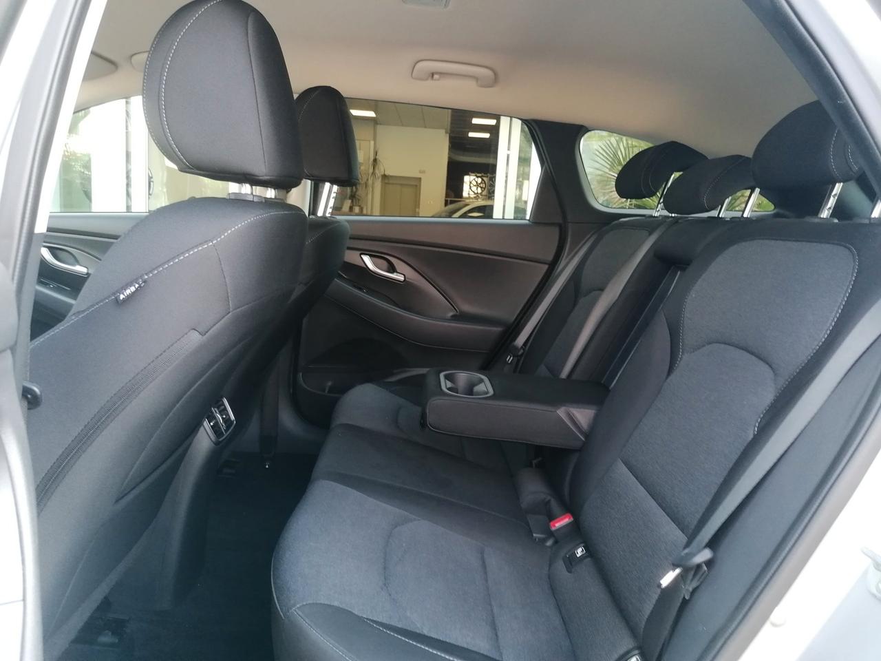 Hyundai i30 Wagon 1.0 t-gdi 48V CarPlay / AndroidAuto Fari LED