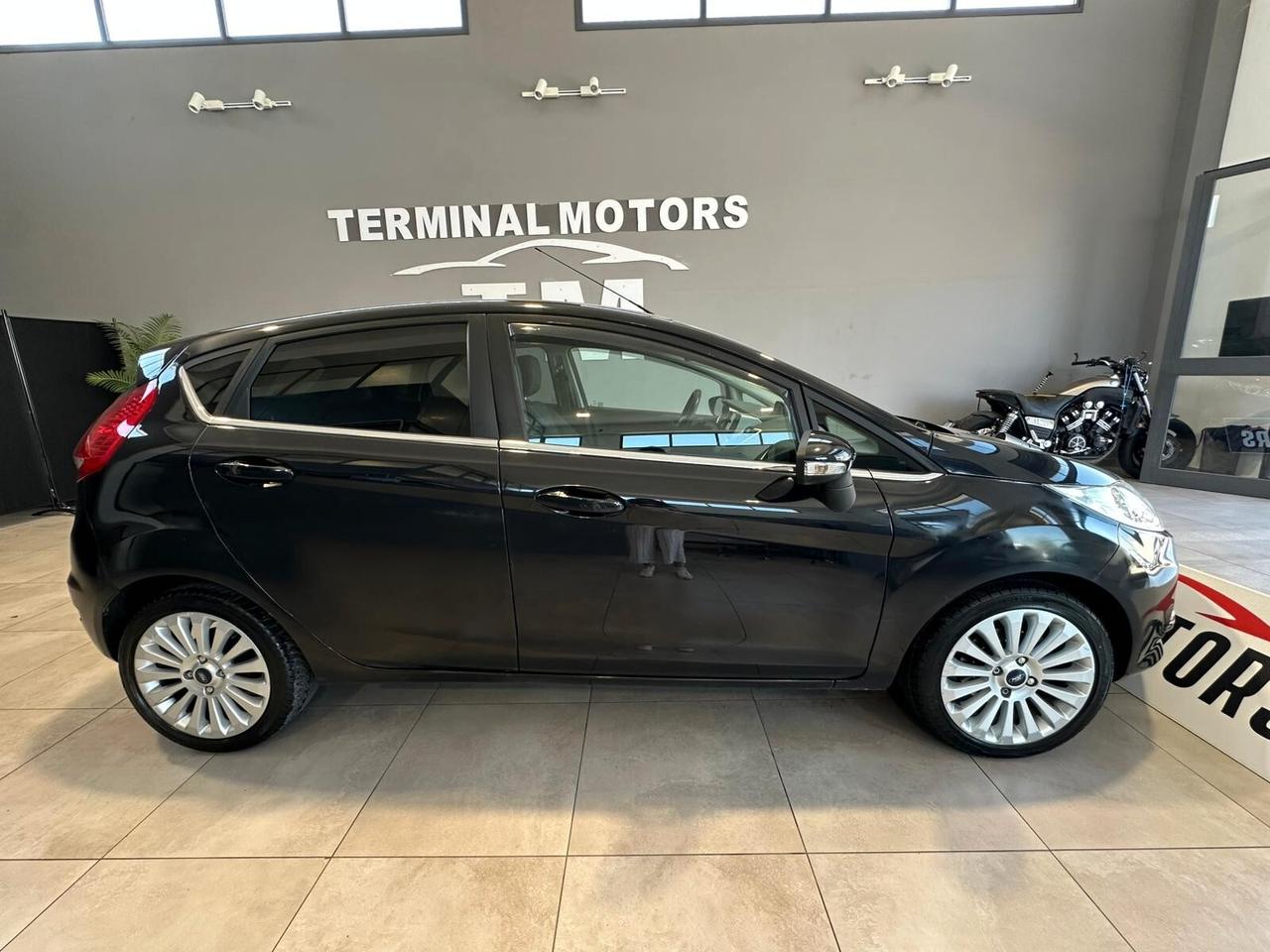 Ford Fiesta 1.4 TDCi 68CV 5 porte Titanium