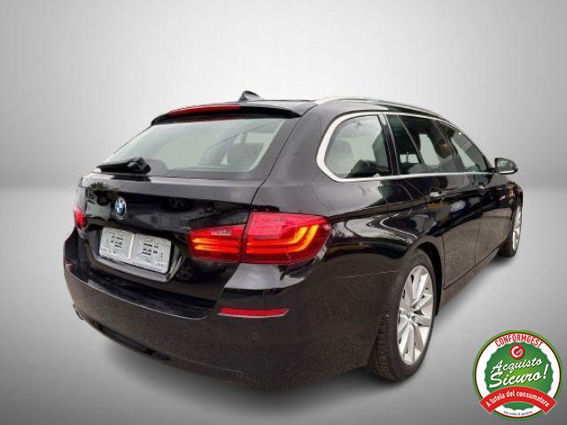 BMW 520 d Touring Luxury Tetto Navi Pelle Xeno