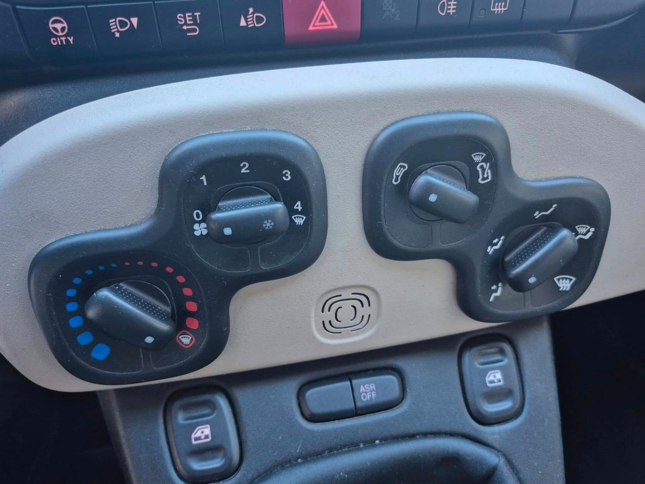 Fiat Panda 1.2 Lounge PARI AL NUOVO-------