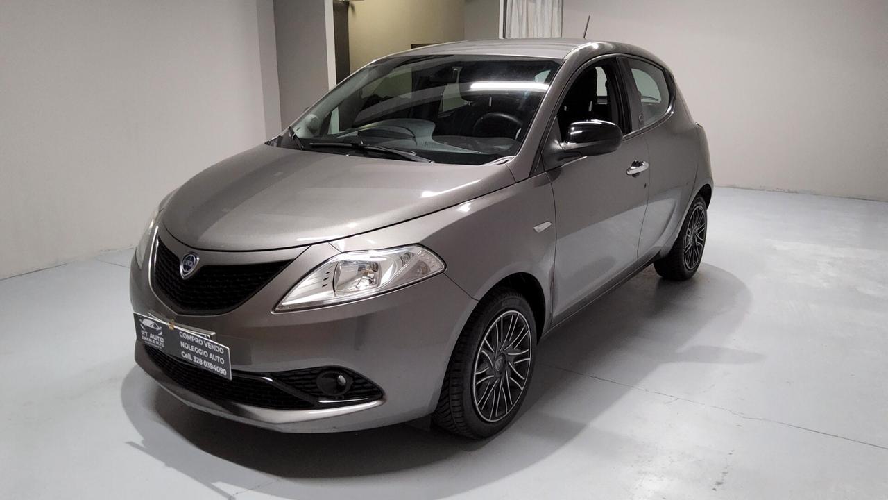 Lancia Ypsilon 1.0 FireFly 5 porte S&S Hybrid Ecochic Gold