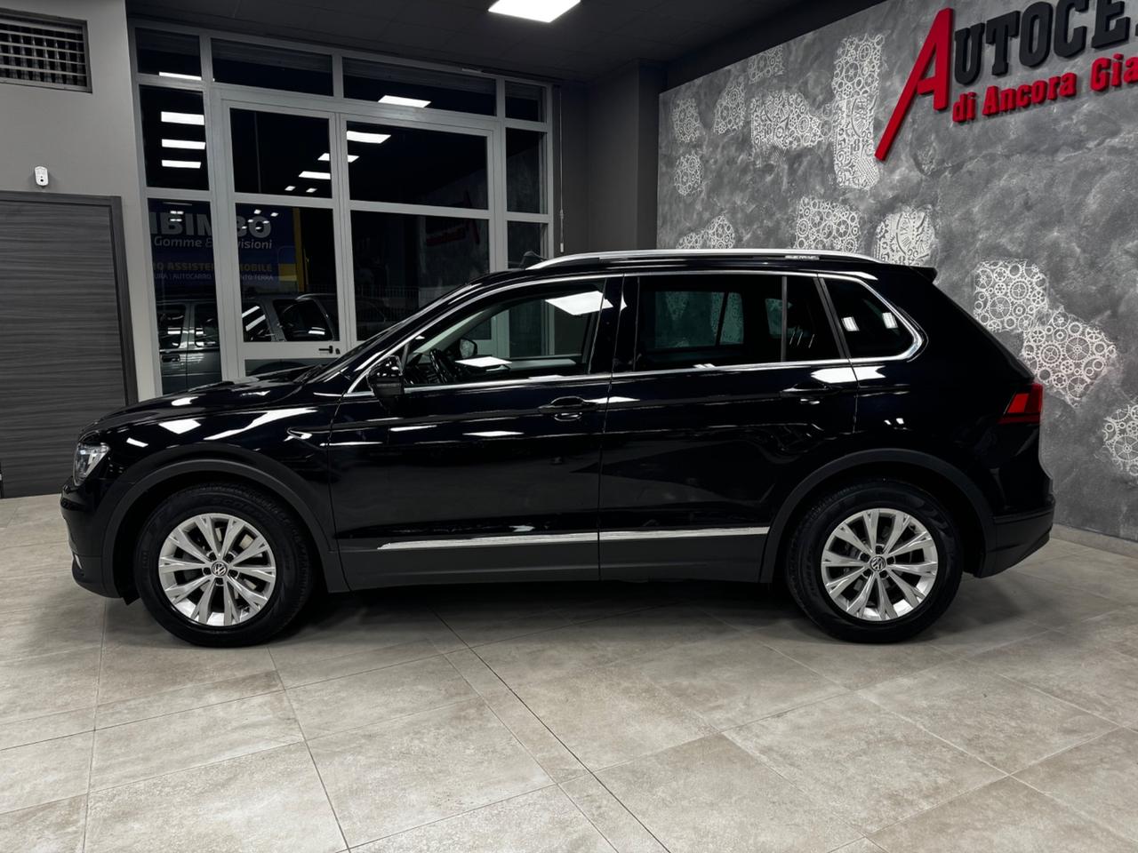 VOLKSWAGEN TIGUAN 2018 1.6 TDI TETTO APRIBILE