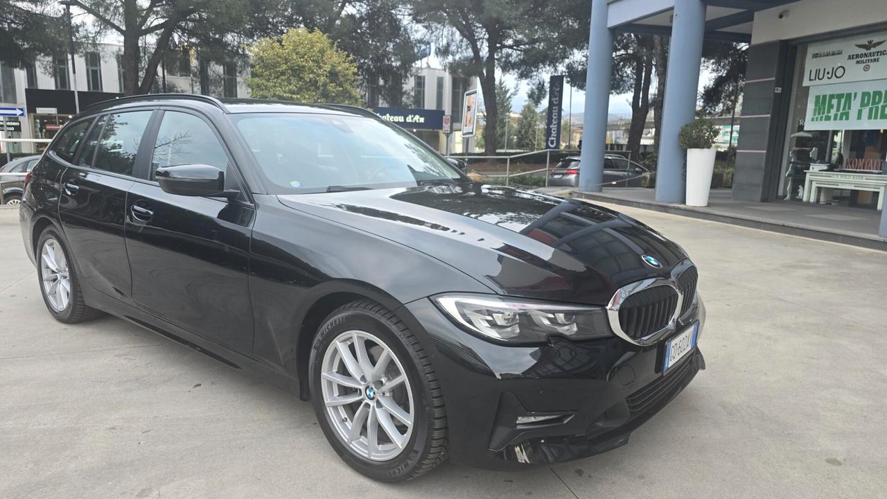 Bmw 320d 48V xDrive Touring Business Advantage P E R M U T E