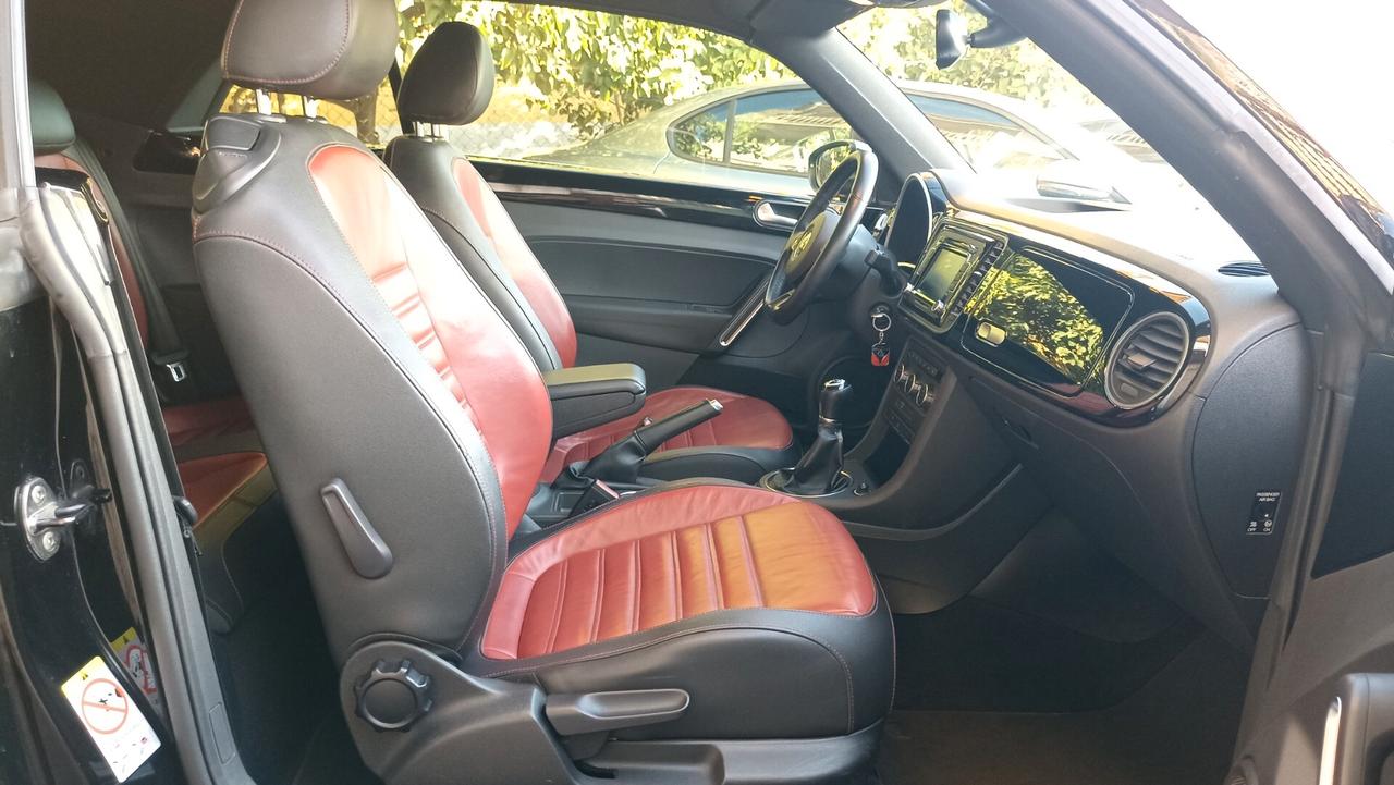 Volkswagen Maggiolino Cabrio 1.6 TDI Design 50° anniversario