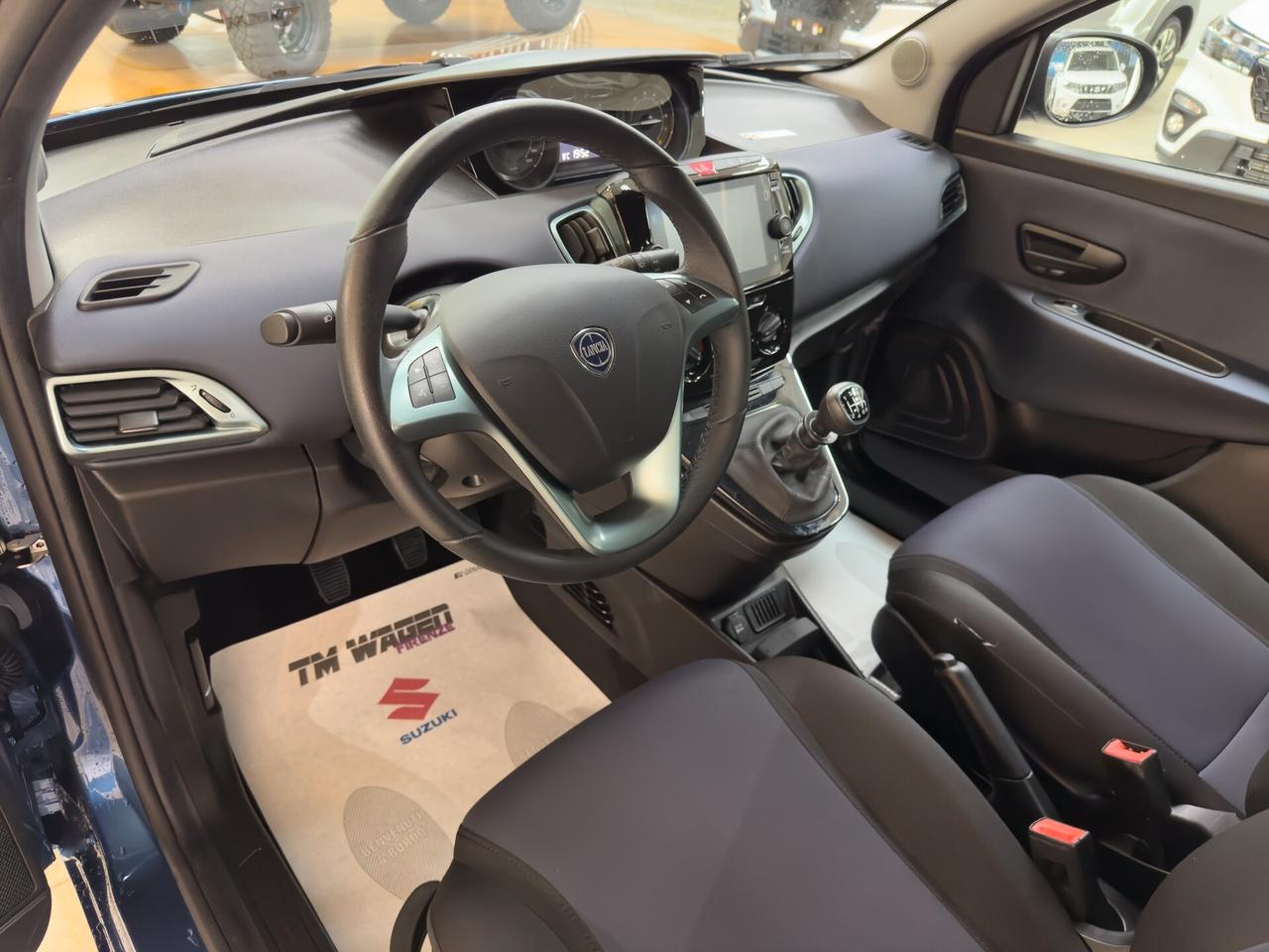 Lancia Ypsilon 1.0 hybrid Silver NEOPATENTATI* AZIENDALE