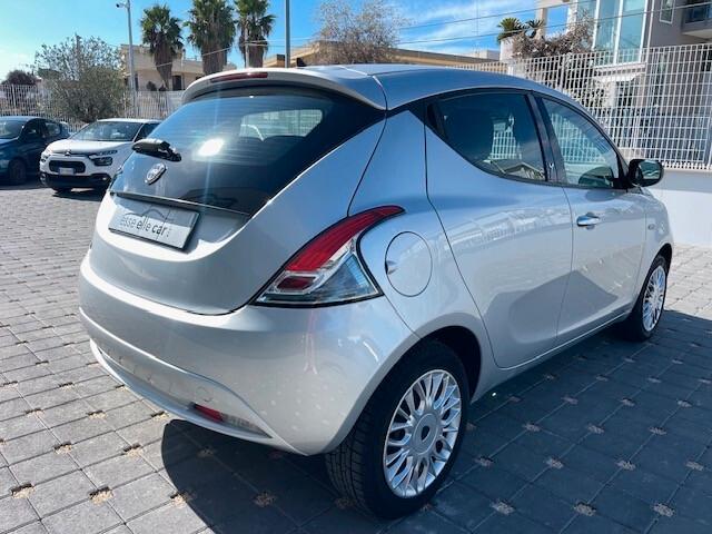 Lancia Ypsilon 1.2 69 CV 5 porte Silver 2018