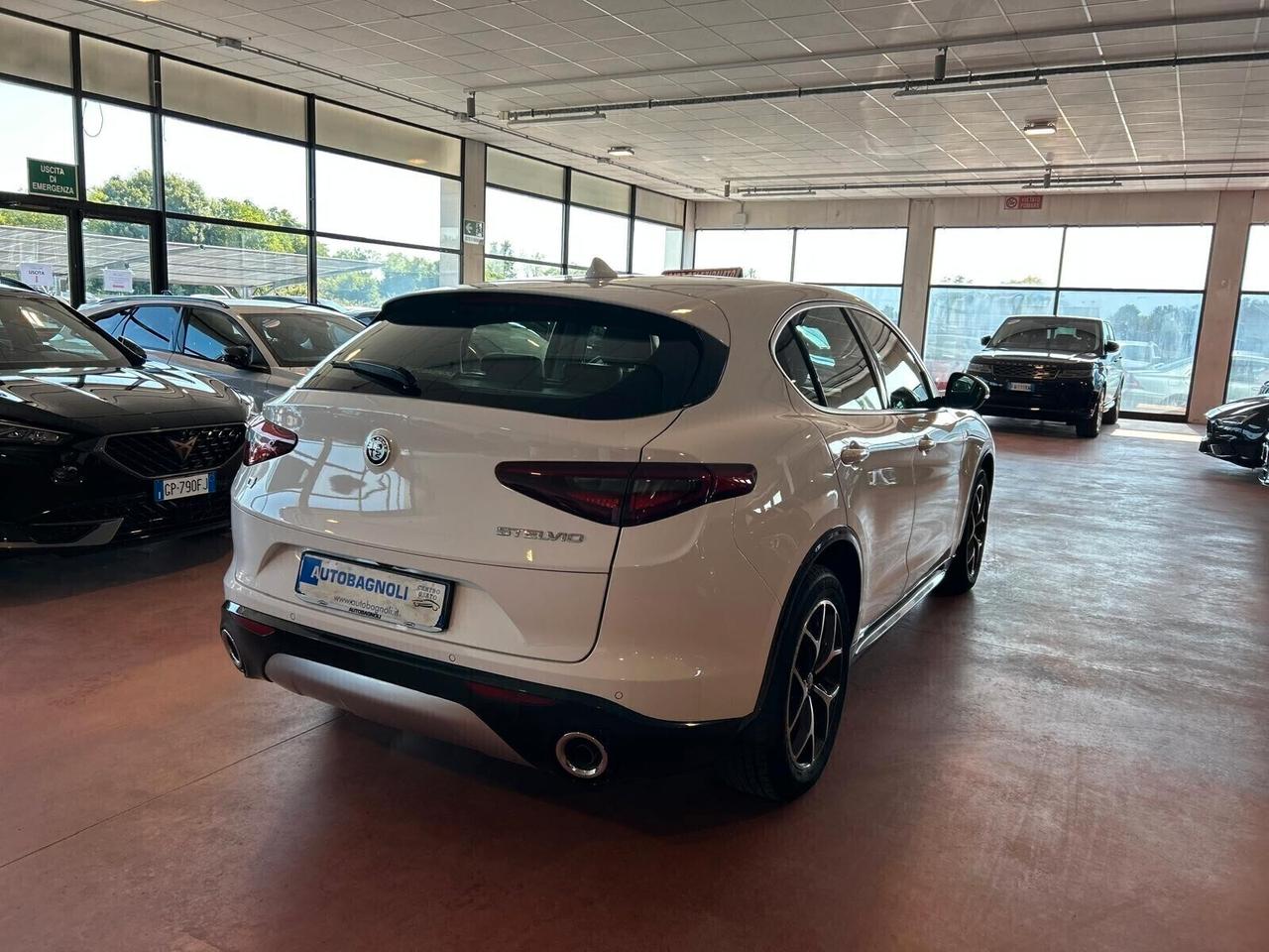 Alfa Romeo Stelvio Ti 2.2 Turbodiesel AT8 Q4 SPOTICAR