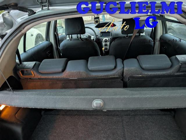 TOYOTA Yaris 1.3 5 porte Sol