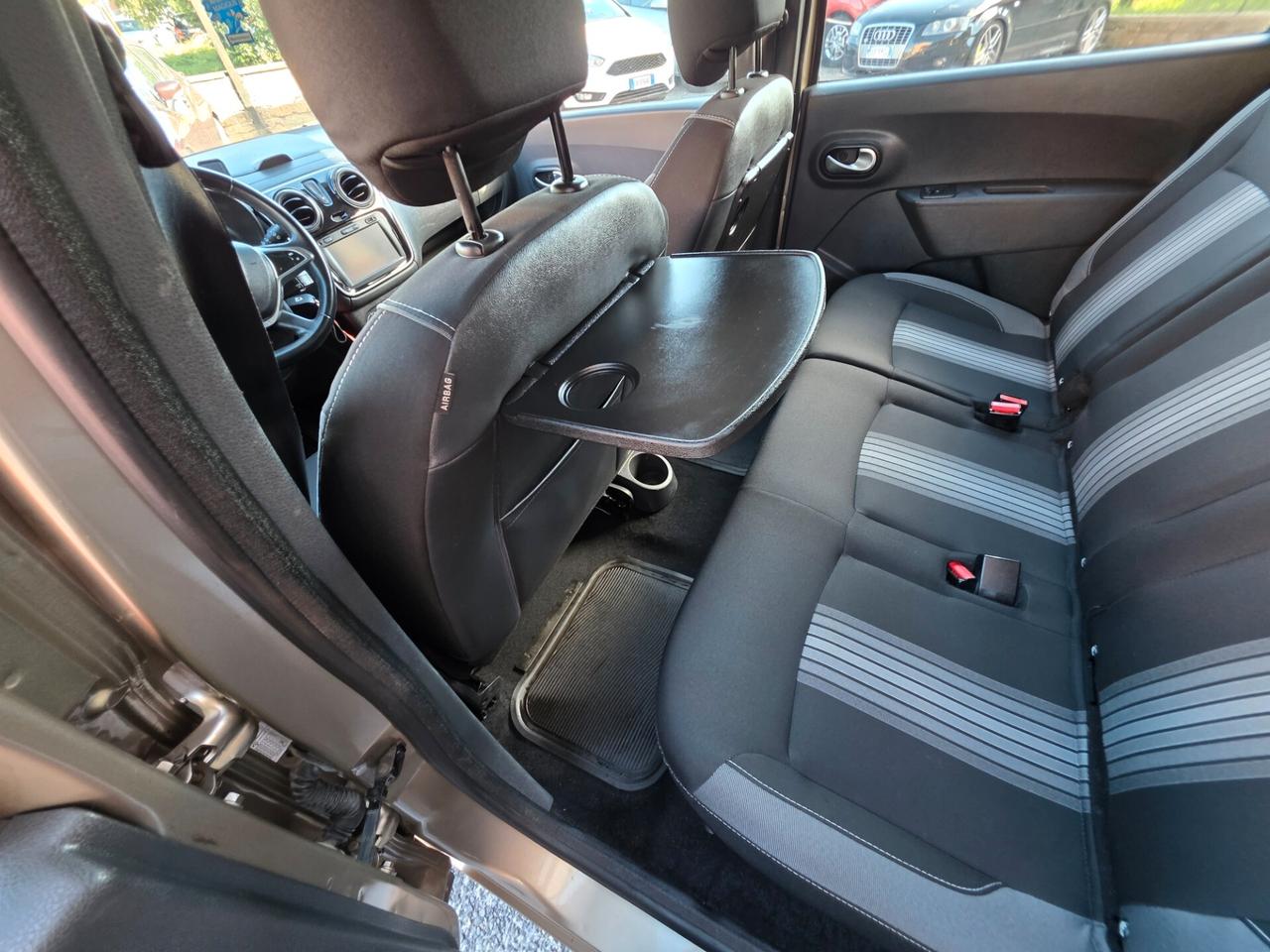 Lodgy 1.6 110CV GPL Wow Unipro full