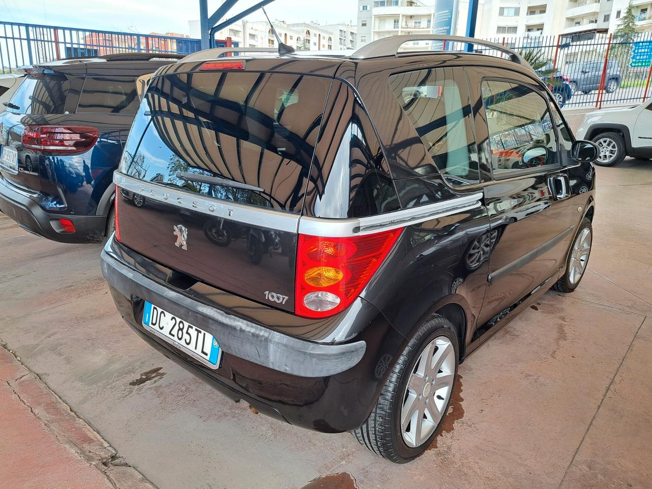 Peugeot 1007 1.4 BENZ.