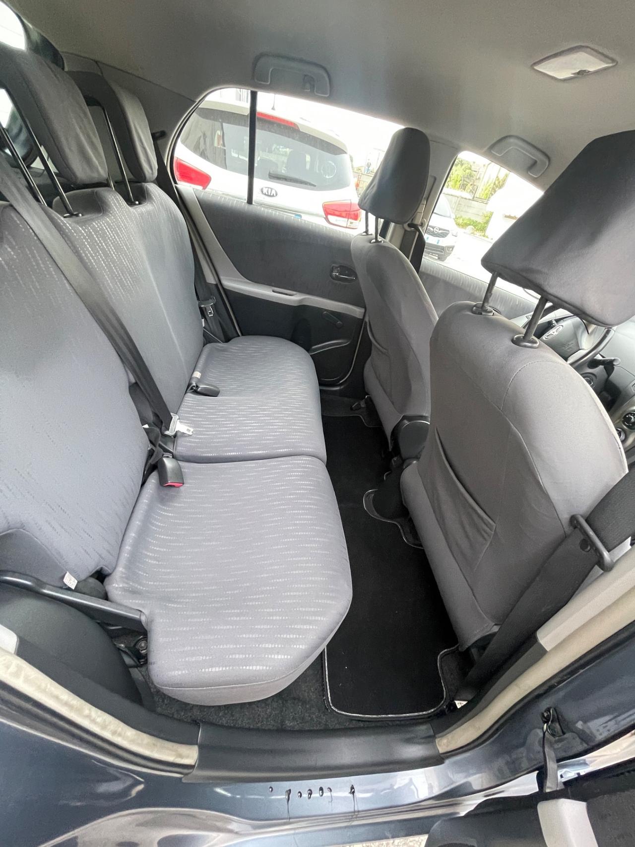 Toyota Yaris 1.3 5 porte Sol