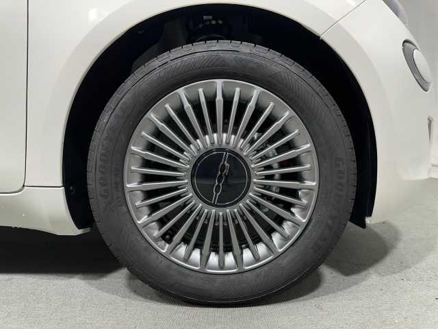 Fiat 500 500e Berlina 42kWh KM ZERO