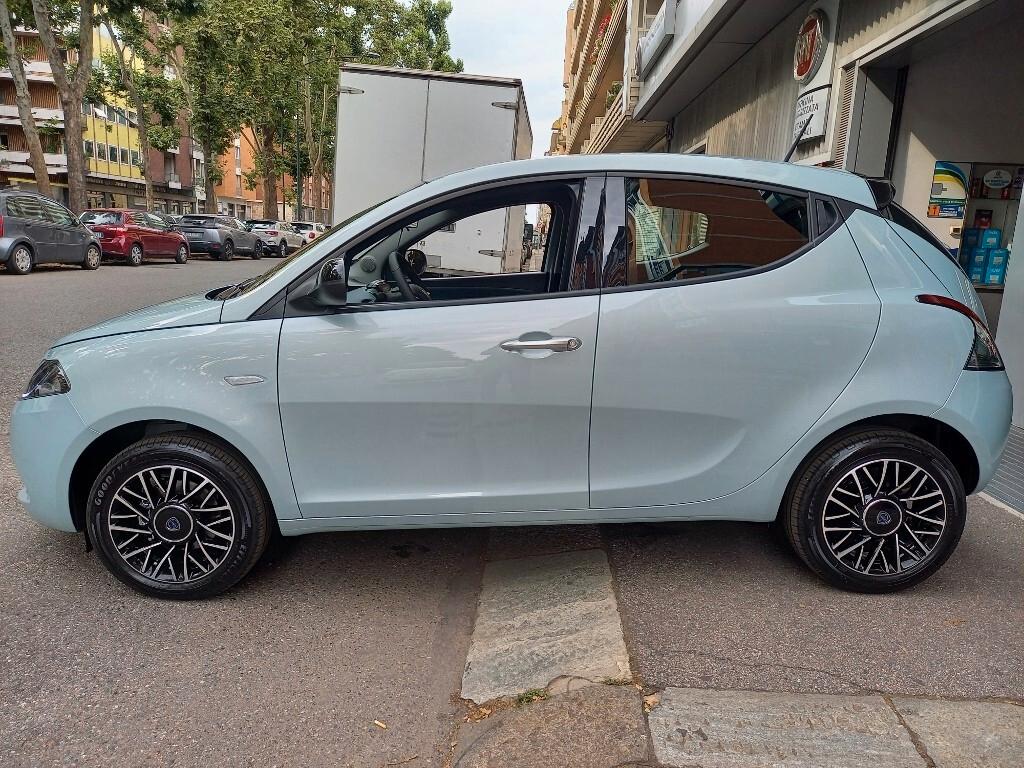 Lancia Ypsilon 1.0 FireFly 5 porte S&S Hybrid Ecochic Gold