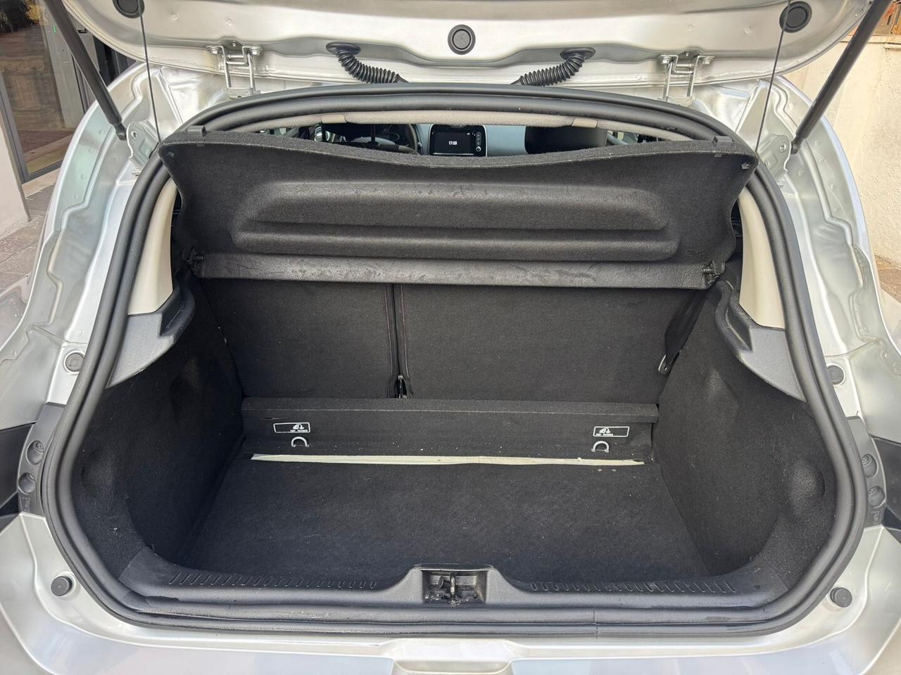 RENAULT Clio dCi 8V 90CV 5 porte Moschino Intens