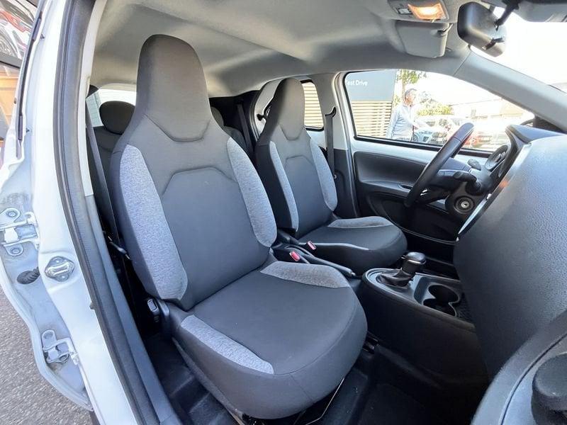 Toyota Aygo X 1.0B (72 CV) Active S-CVT