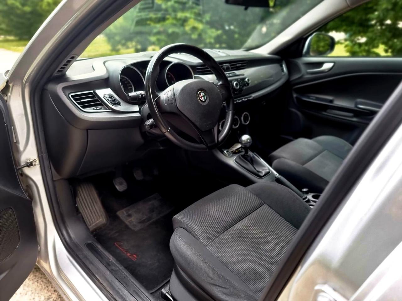 Alfa Romeo Giulietta 1.6 JTDM ADATTA A NEOPATENTATI