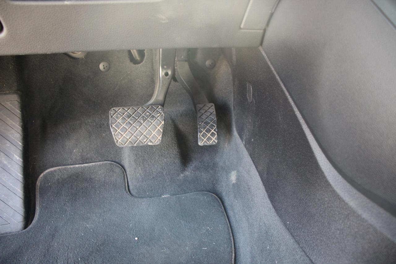 Audi Q3 40 2.0 tdi Business quattro 200cv s-tronic