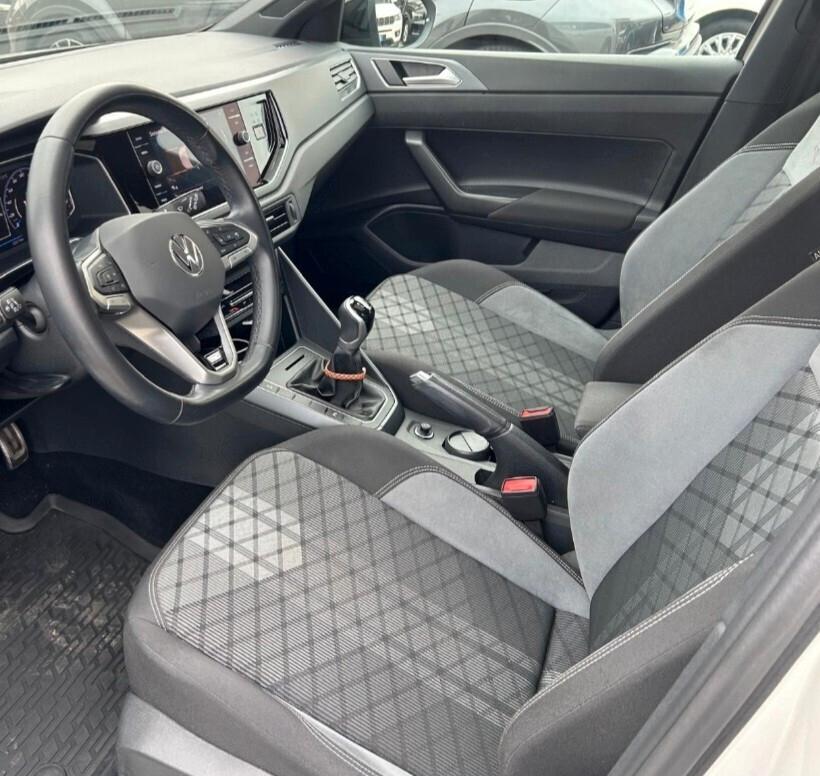 Volkswagen Taigo 1.0 TSI 110 CV R-Line TETTO