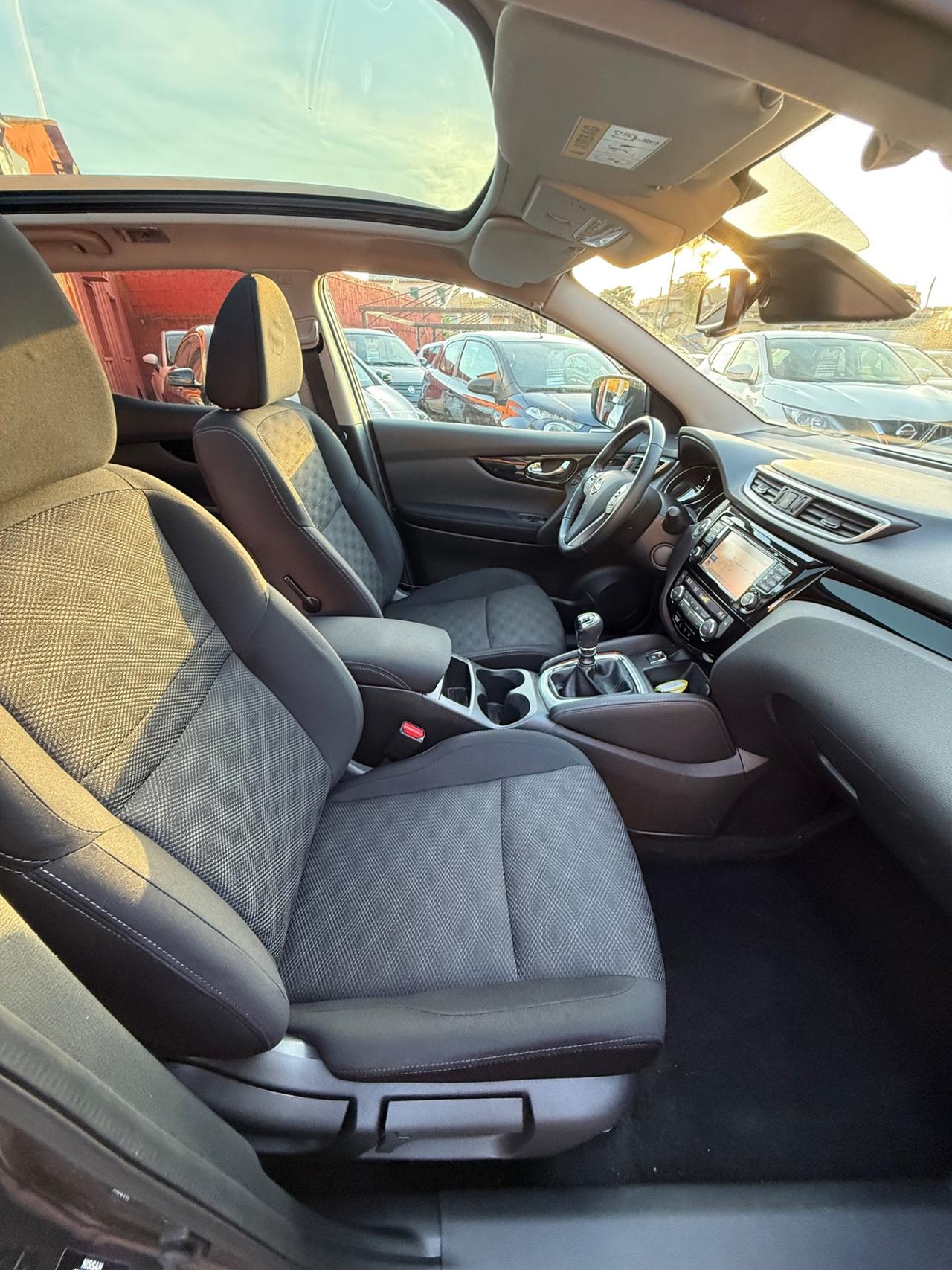 Qashqai 1.5 dCi Tekna-unipro( 58 mila km )-rate-garanzia