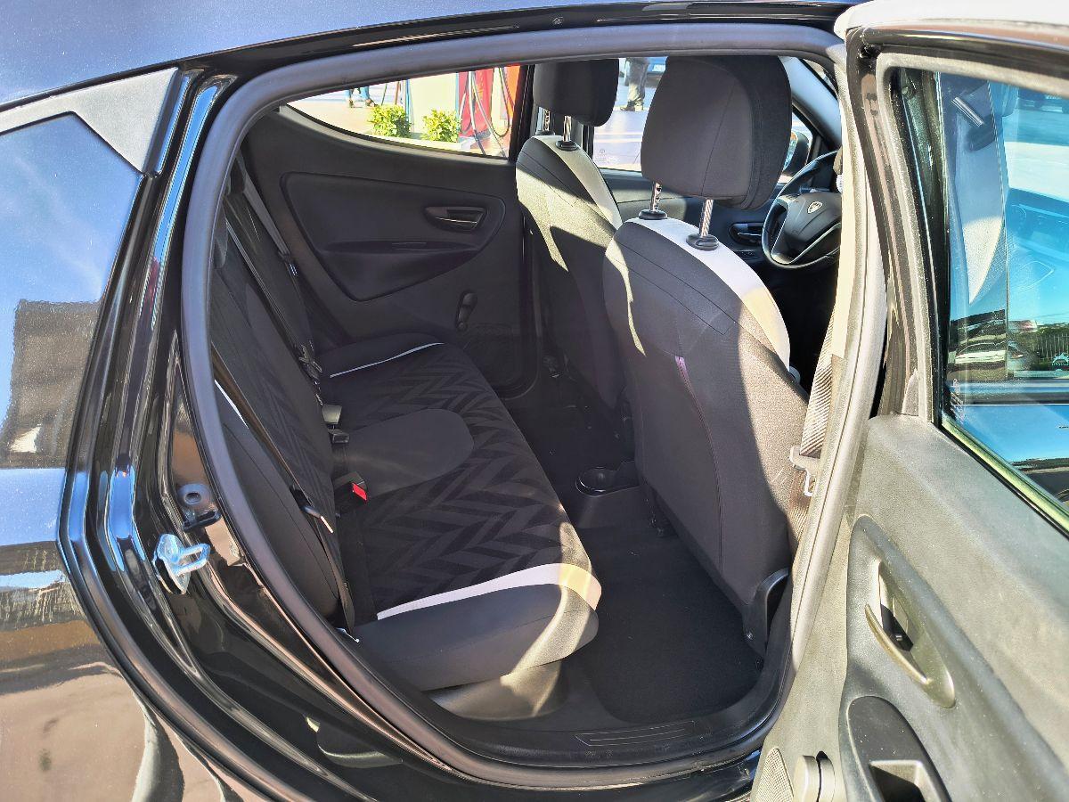 LANCIA - Ypsilon - 1.2 69 CV 5p. GPL Ecochic Gold