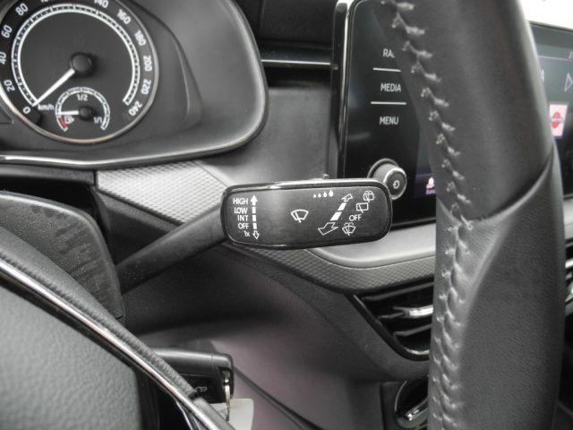SKODA Kamiq 1.0 TSI 110cv Ambition -OK NEOPATENTATI-DA VETRINA