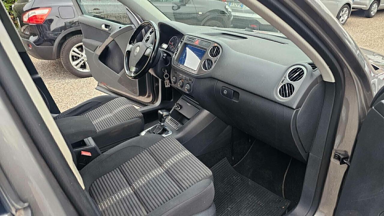 Volkswagen Tiguan 2.0 TDI DPF 4MOTION DSG Sport & Style