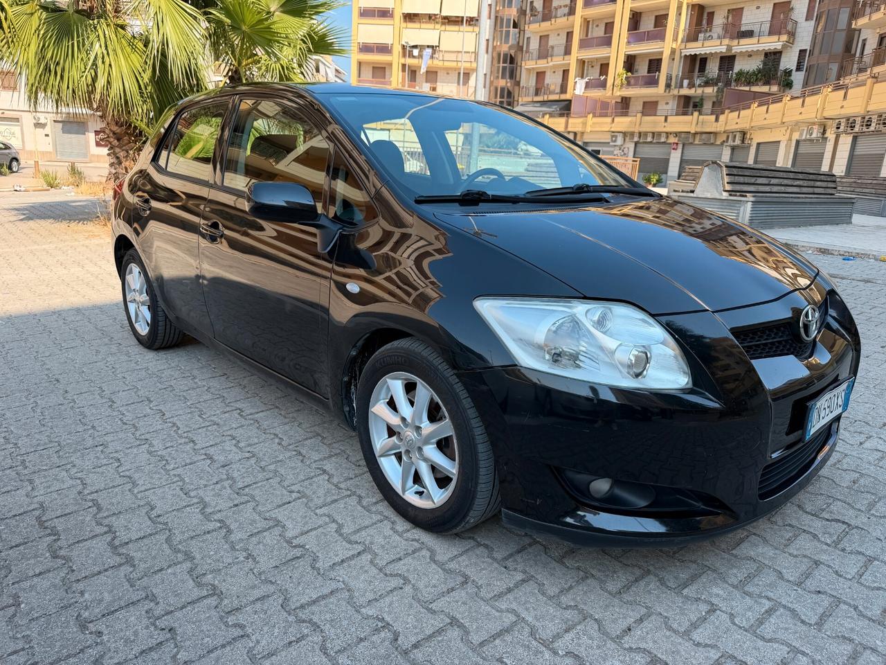 Toyota Auris 2.0 D-4D DPF 5 porte Sol