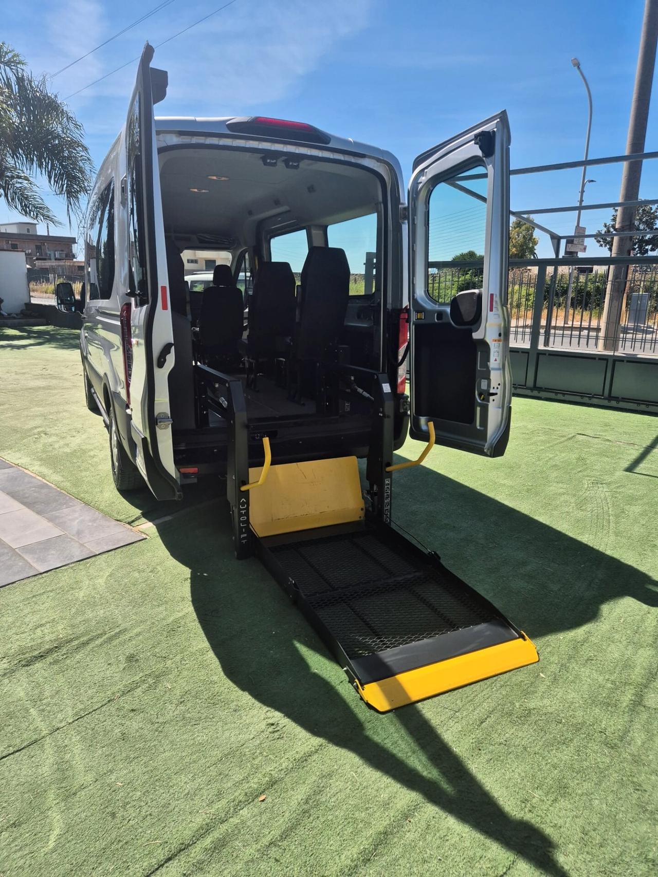 Ford Transit 2021 9 Posti Trasporto Disabili
