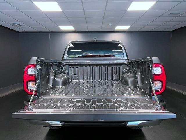 TOYOTA Hilux 2.4 D-4D A/T 4WD 4 porte Double Cab Executive