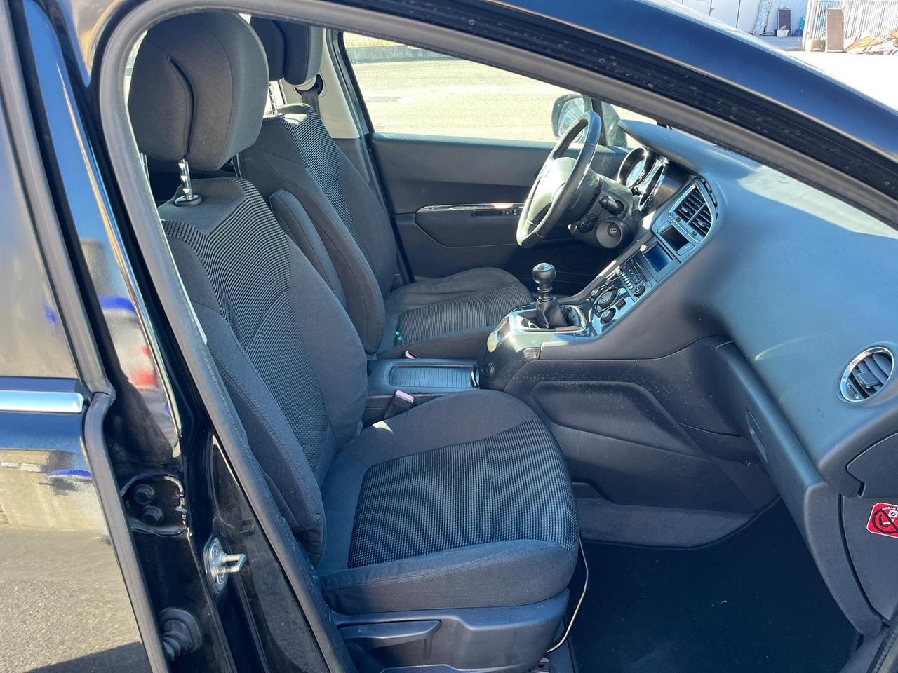 Peugeot 5008 1.6 HDi 112CV Business