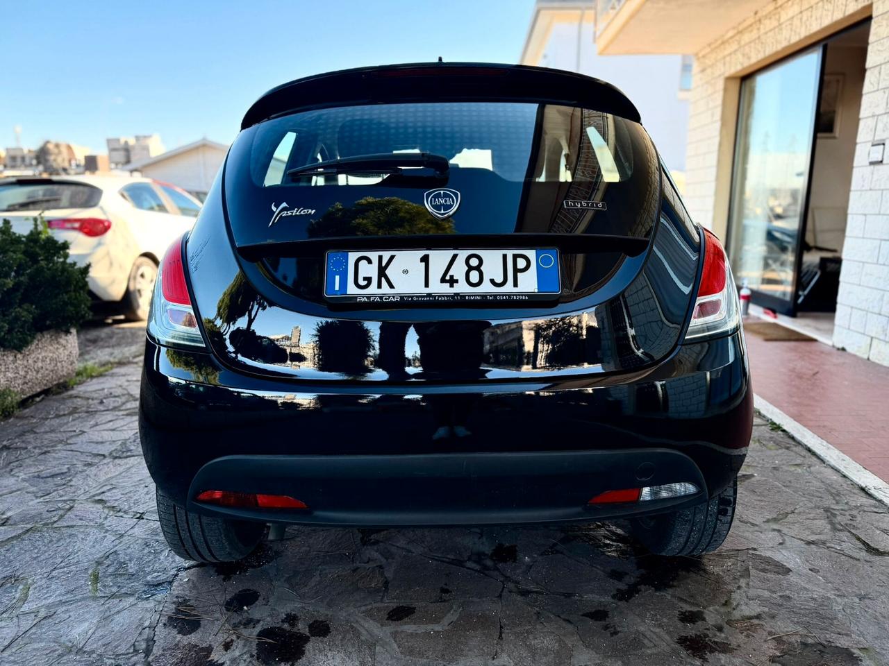 Lancia Ypsilon 1.0 FireFly 5 porte S&S Hybrid Silver