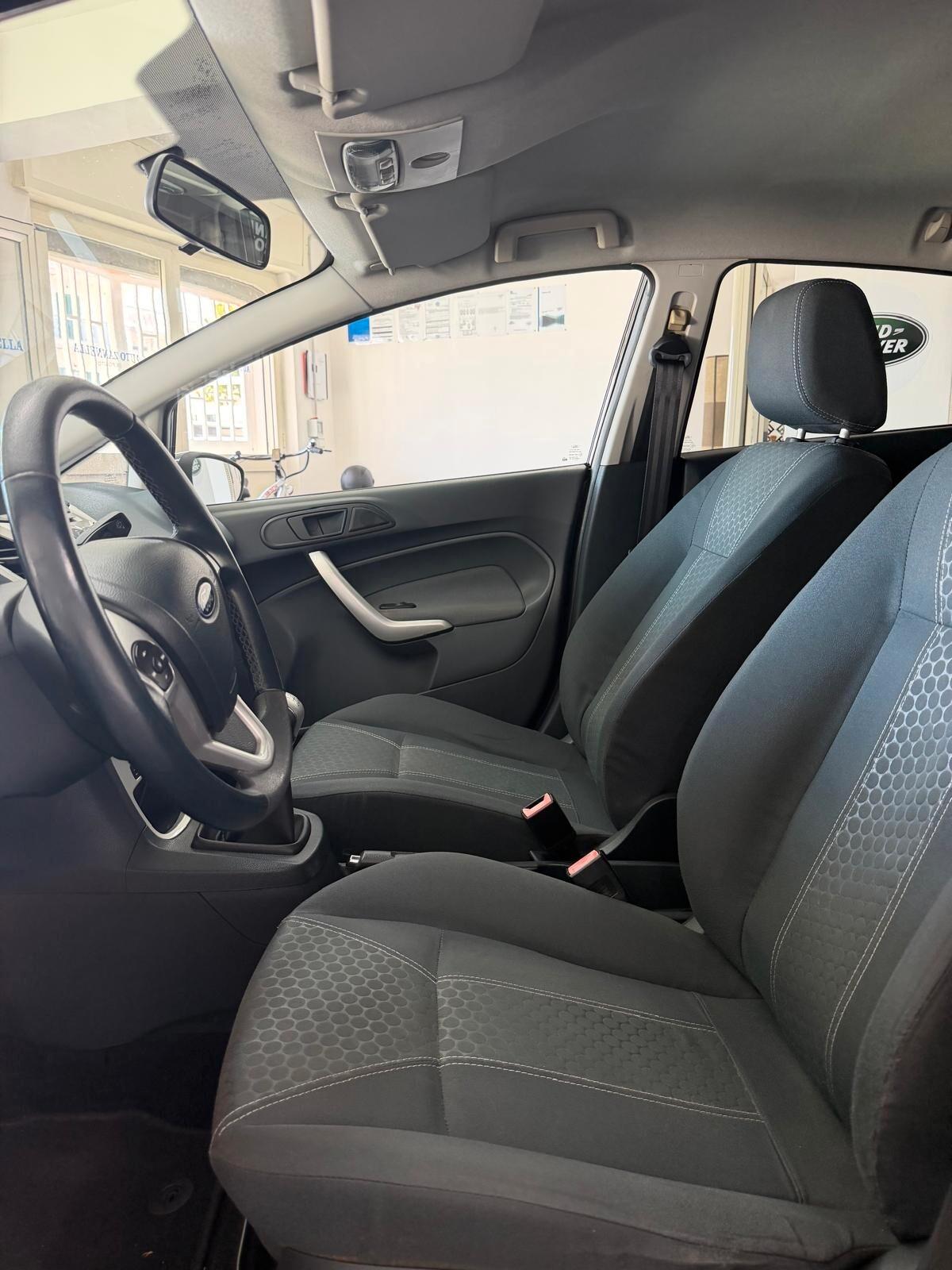 Ford Fiesta 1.4 TDCi 5p. Titanium