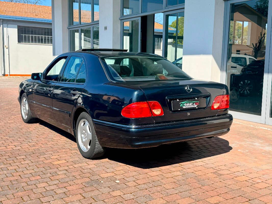 Mercedes Classe E - W210 Berlina E 200 Classic