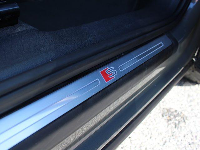 AUDI Q3 35 TDI quattro S tronic S line edition