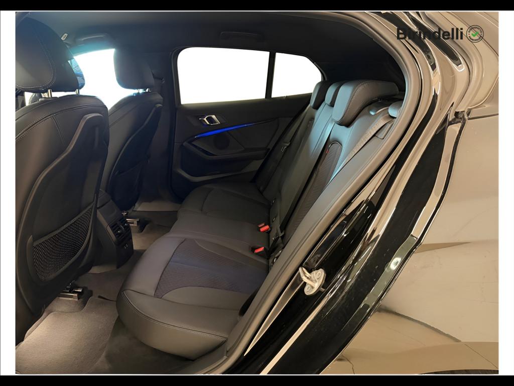 BMW Serie 1 (F40) - 118d 5p. Msport