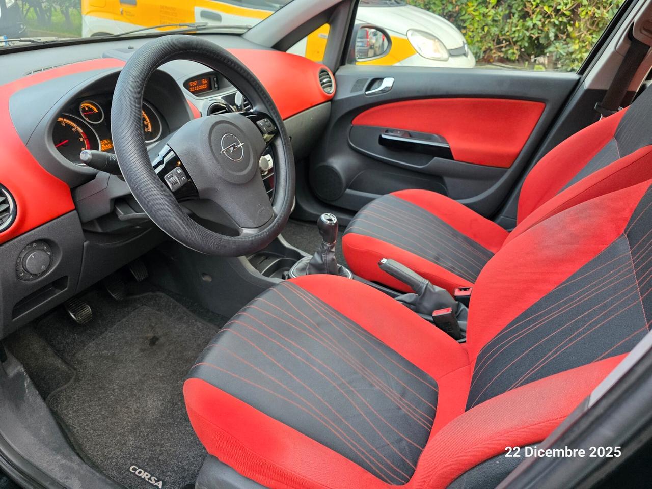 Opel Corsa 1.2 5 porte Cosmo