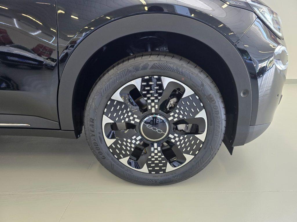 Fiat 600 Hybrid DCT MHEV La Prima