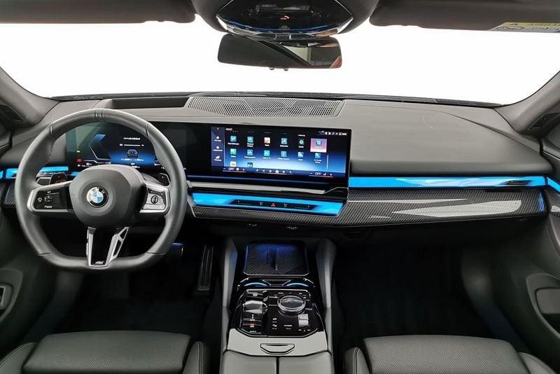 BMW Serie 5 520d xDrive M Sport Gancio Tetto Pelle Camera 360°
