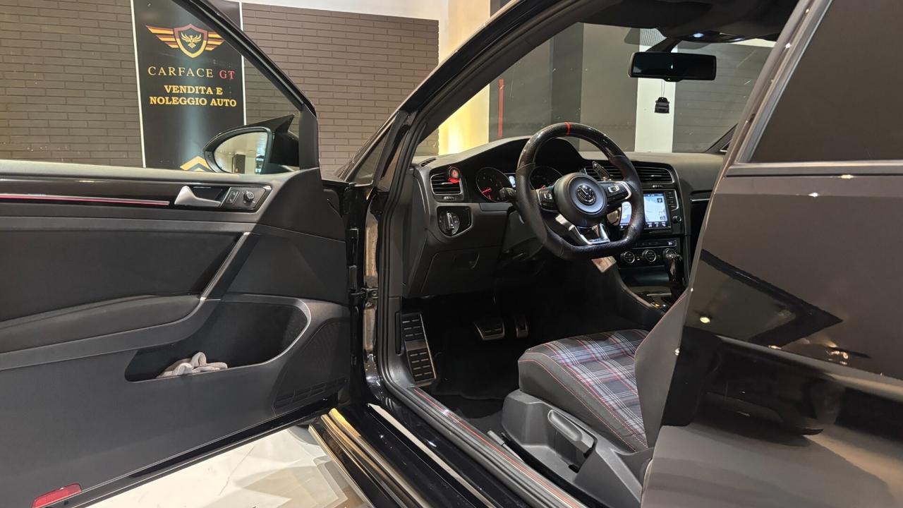 VOLKSWAGEN GOLF GTI 2.0 BENZINA 230CV - 2014