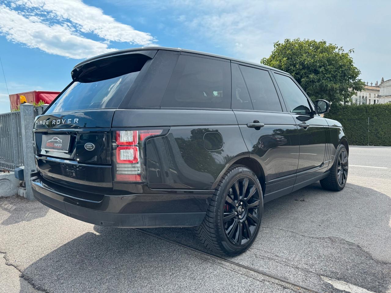 Land Rover Range 4.4 SDV8 Vogue LWB