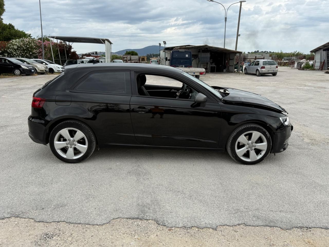 Audi A3 1.6 TDi EURO6B incidentata/sinistrata