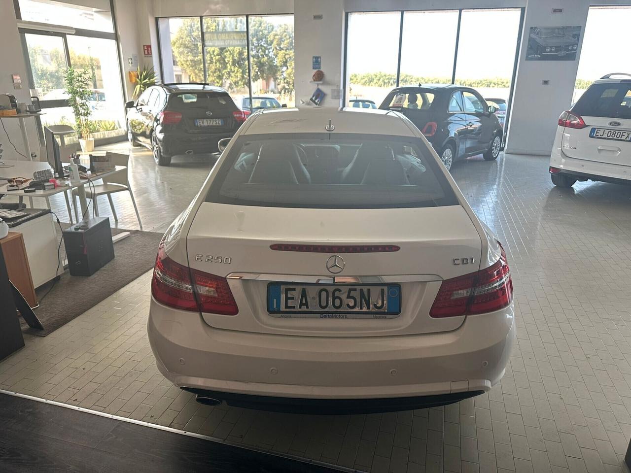 Mercedes-benz E 250 E 250 CDI BlueEFFICIENCY Avantgarde AMG