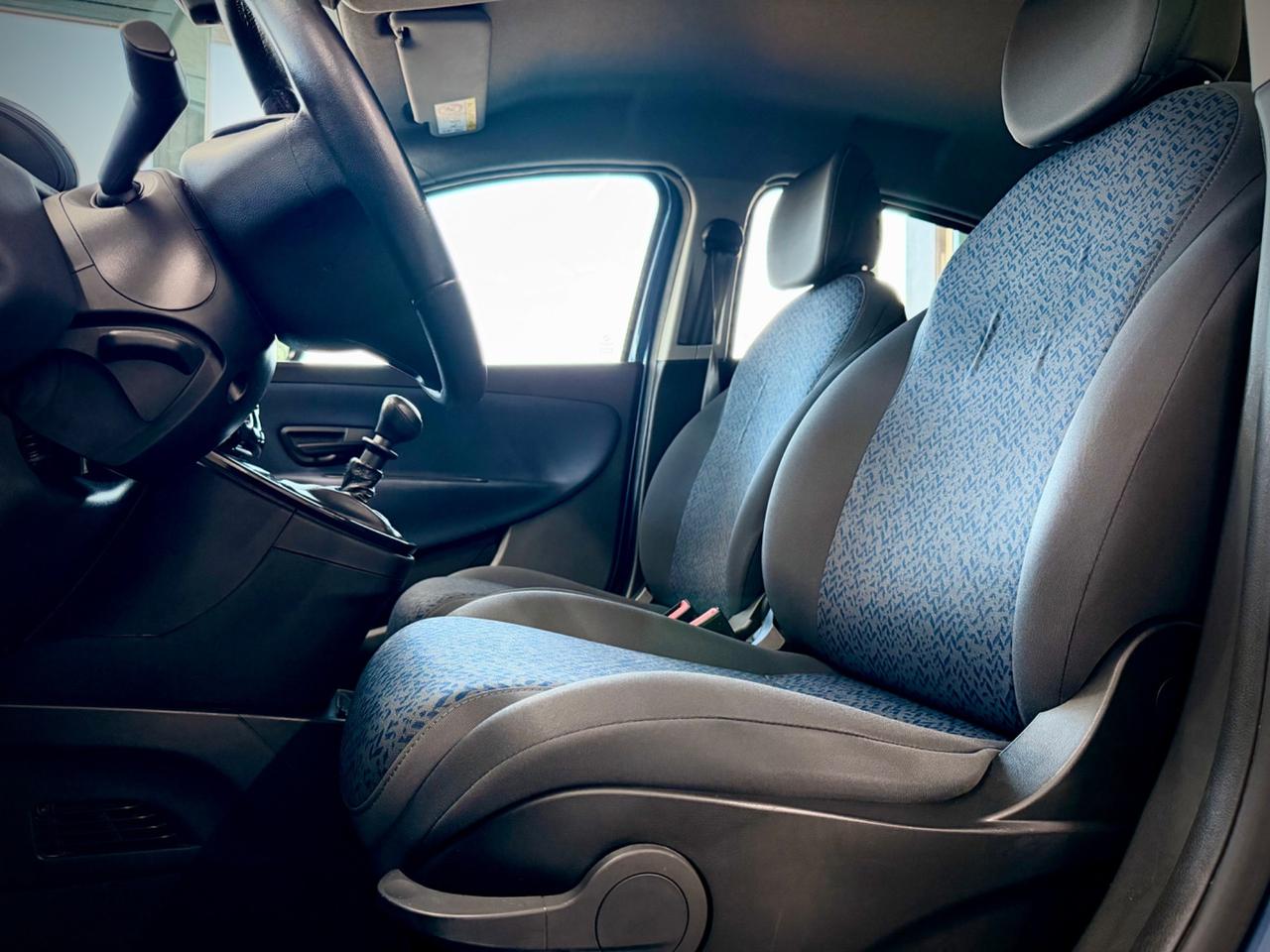 Lancia Ypsilon 1.0 FireFly 5 porte S&S Hybrid Gold