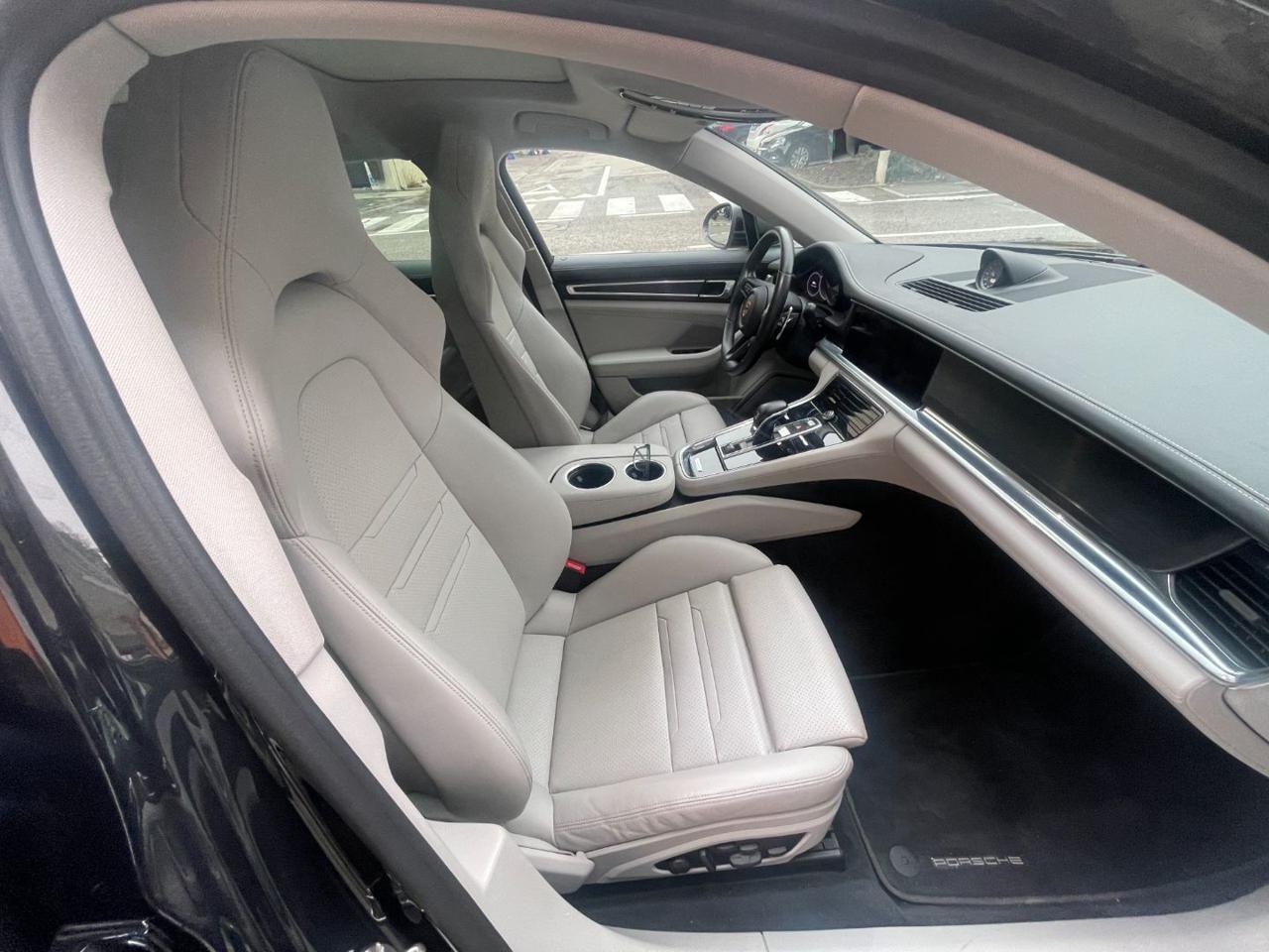 PORSCHE Panamera 2.9 4 Platinum Edition